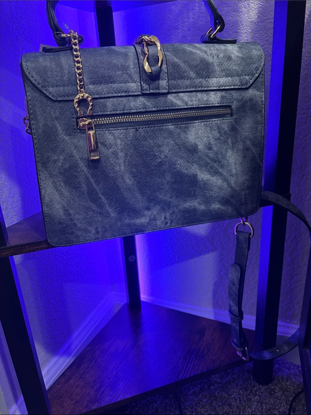 Aldo handle stylish carry